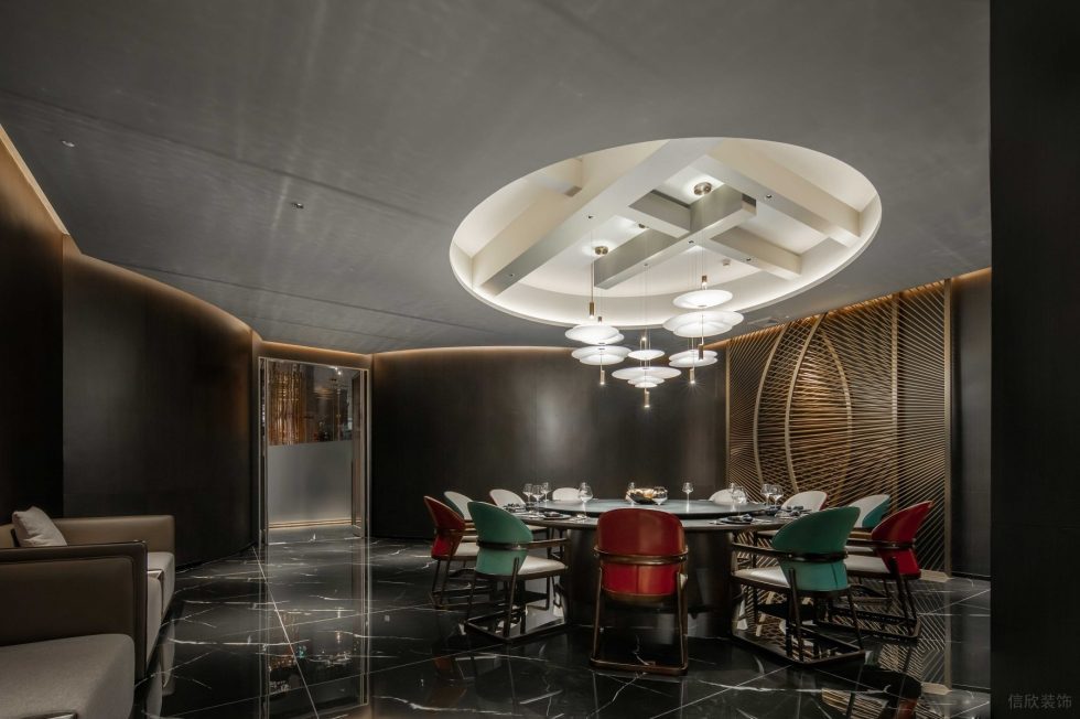 精奢輕工業(yè)中餐廳豪華大包廂裝修設(shè)計