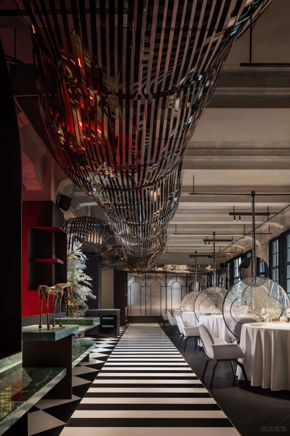 深圳光明時尚西餐廳黑白地磚細節裝修設計