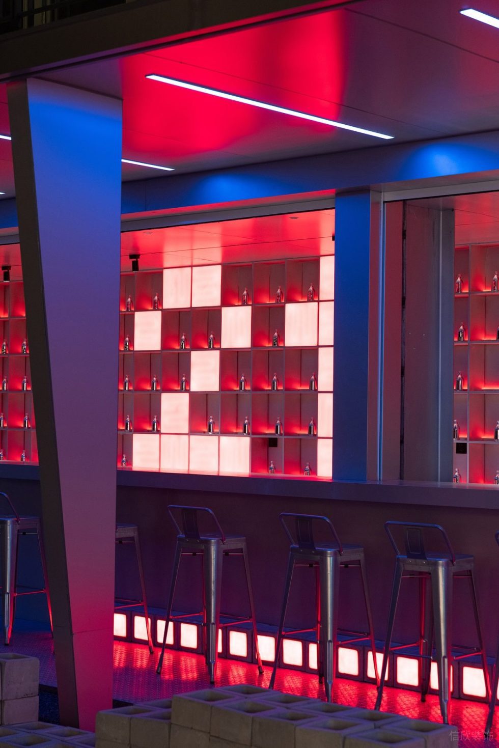 深圳龍崗賽博朋克酒吧極簡(jiǎn)吧臺(tái)裝修設(shè)計(jì)