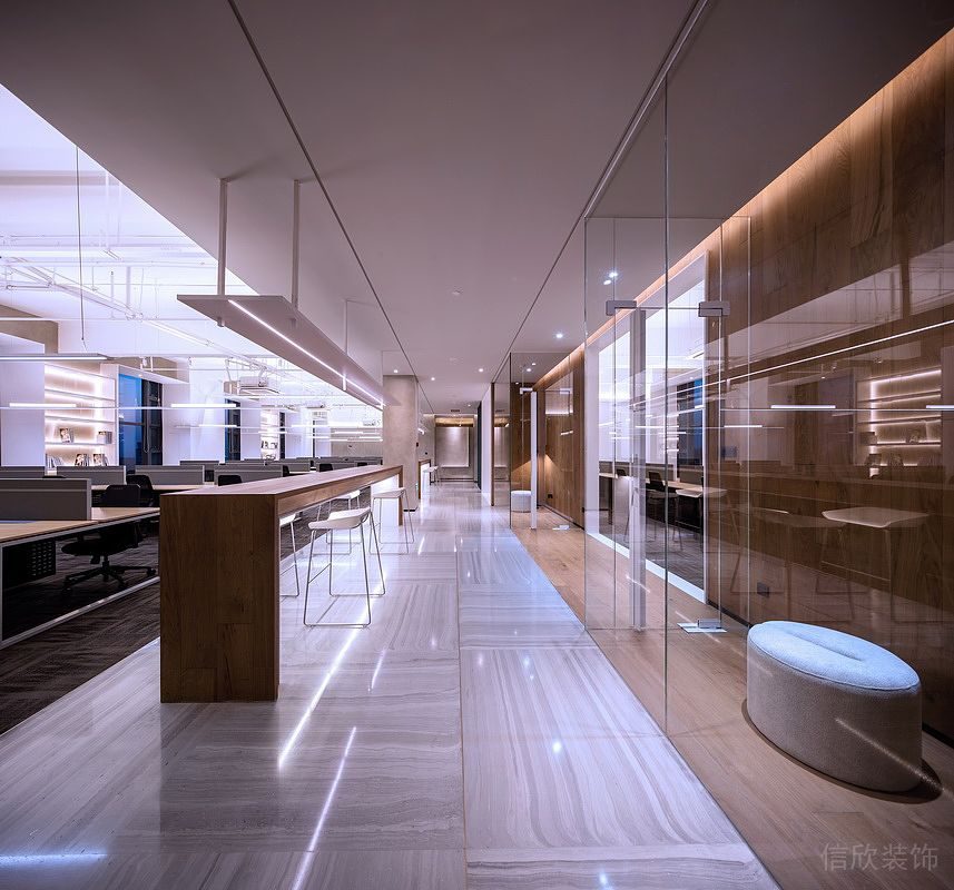 深圳龍崗萬國城大廈簡約現(xiàn)代風設(shè)計特色辦公室裝修案例綜合辦公大廳 深圳龍崗萬國城大廈簡約現(xiàn)代風設(shè)計特色辦公室裝修案例綜合辦公大廳