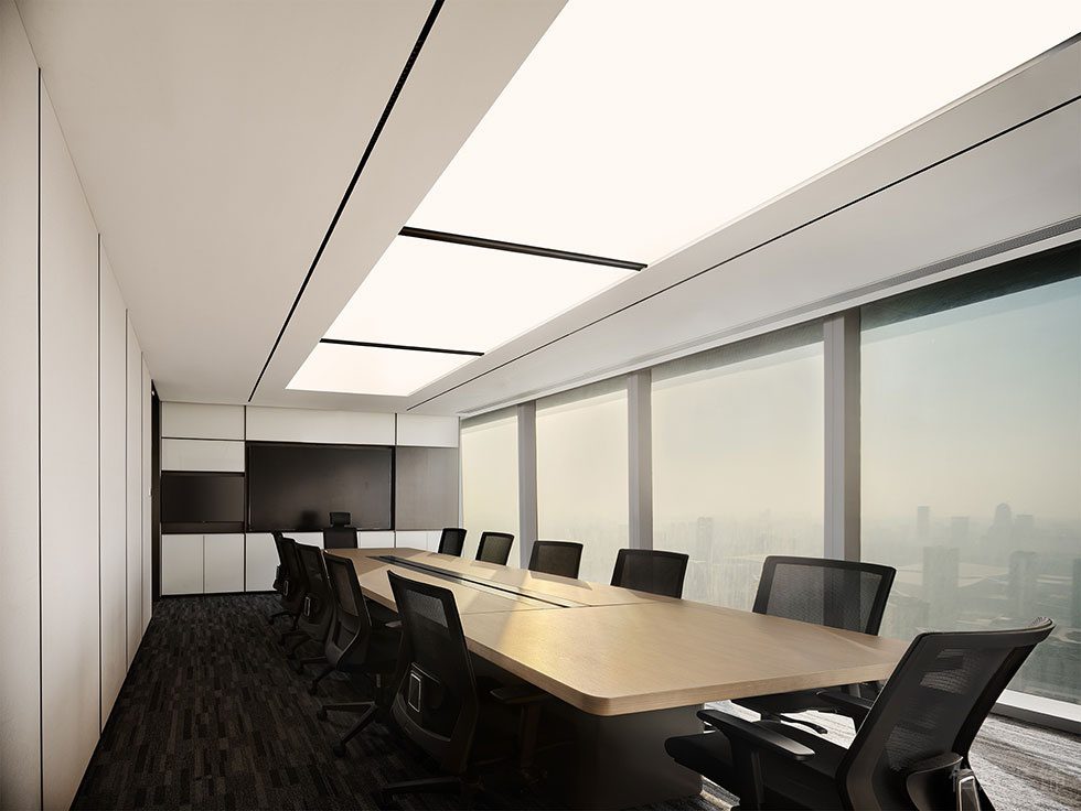 深圳南山中心區(qū)天利中央廣場(chǎng)現(xiàn)代極簡(jiǎn)風(fēng)辦公室裝修工程 會(huì)議室