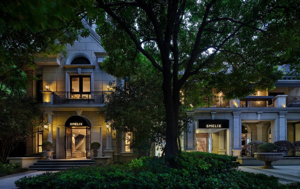 歐式男裝店裝修戶外綠植樹(shù)木景觀效果圖