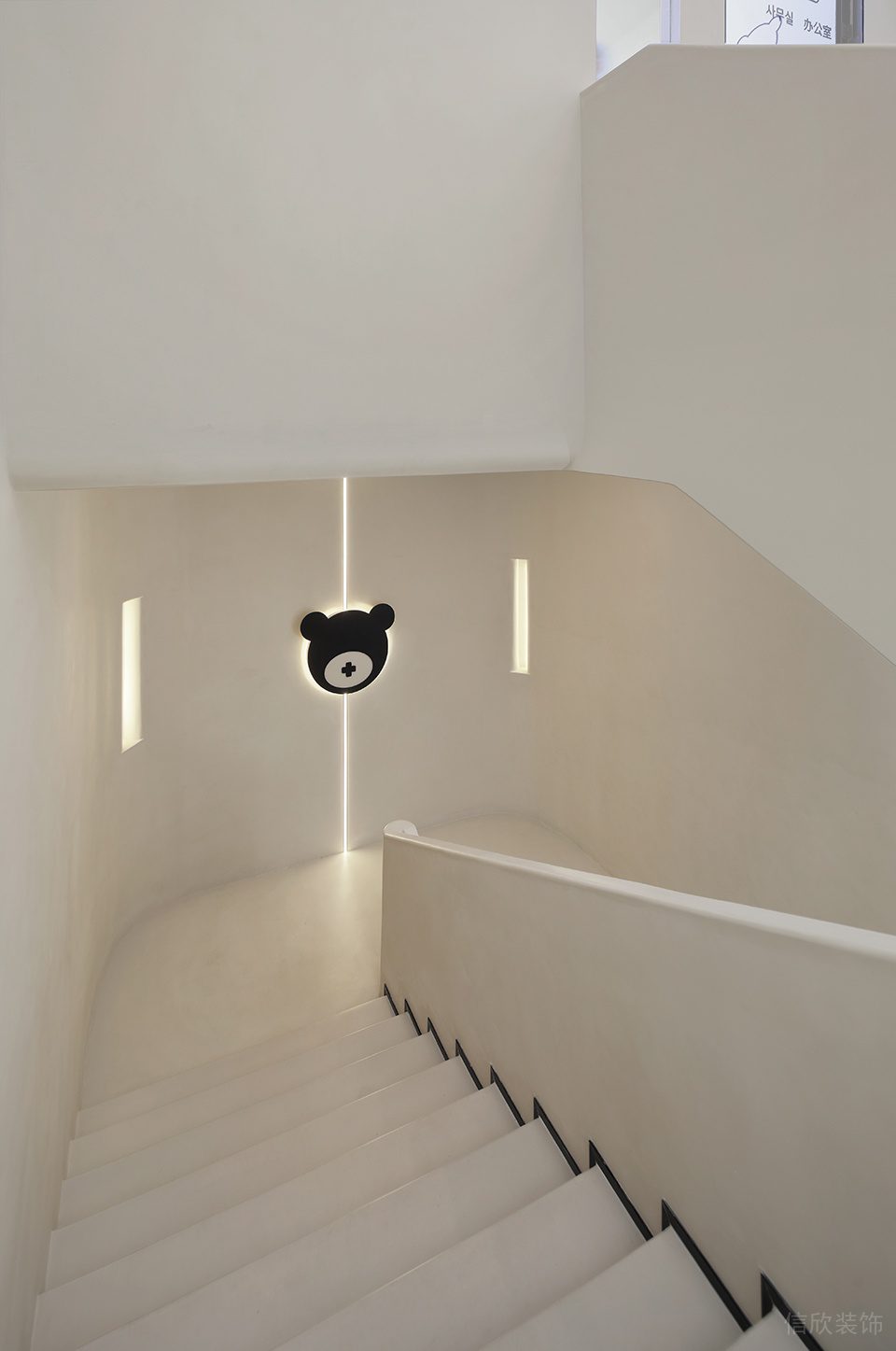 深圳市福田區(qū)車公廟現(xiàn)代風(fēng)abear Beauty愛小熊醫(yī)療美容裝修設(shè)計(jì)效果圖-暖色簡(jiǎn)約樓梯 深圳市福田區(qū)車公廟現(xiàn)代風(fēng)abear Beauty愛小熊醫(yī)療美容裝修設(shè)計(jì)效果圖-暖色簡(jiǎn)約樓梯