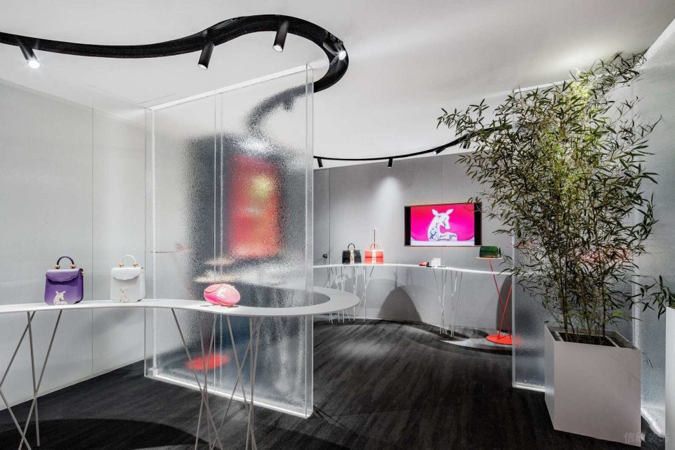 深圳市福田中心區現代風皮革藝術形象店裝修設計-磨砂玻璃隔斷 深圳市福田中心區現代風皮革藝術形象店裝修設計-磨砂玻璃隔斷