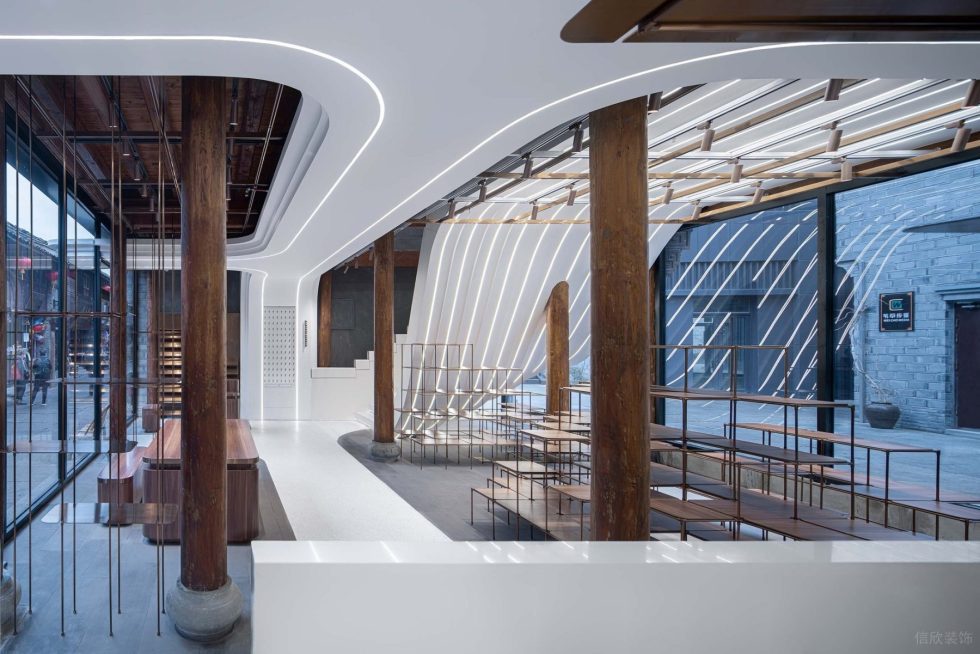 深圳市南山區(qū)華僑城工藝品店裝修設計 潮品展區(qū)