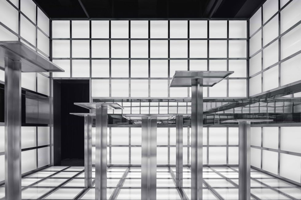 深圳市南山區(qū)南頭現(xiàn)代風(fēng)dresscode花卉概念店裝修設(shè)計-不銹鋼花卉展臺 深圳市南山區(qū)南頭現(xiàn)代風(fēng)dresscode花卉概念店裝修設(shè)計-不銹鋼花卉展臺