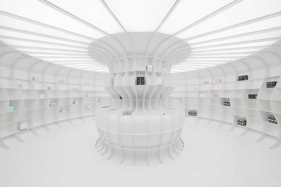 深圳市南山區南頭工業風化妝品店裝修設計實景圖-白色圓形展區 深圳市南山區南頭工業風化妝品店裝修設計實景圖-白色圓形展區