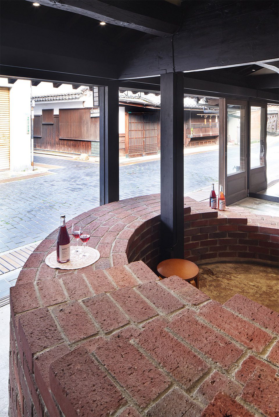 深圳市南山區(qū)前海復(fù)古風(fēng)日式清酒釀造直銷店裝修設(shè)計(jì)-產(chǎn)品展示