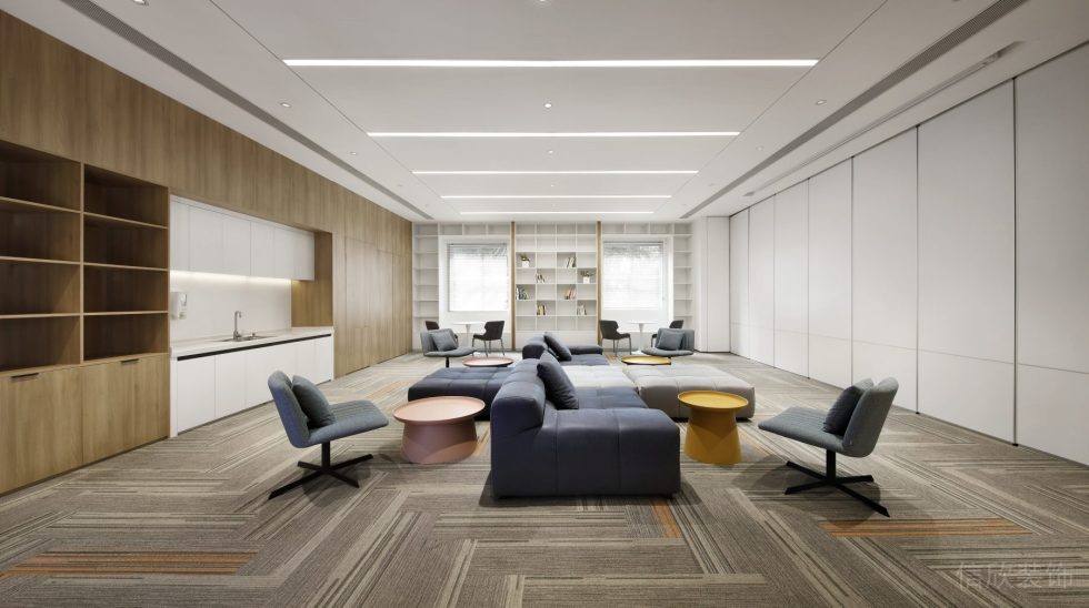 萬(wàn)科濱海云中心現(xiàn)代混搭風(fēng)辦公室裝修案例 大型茶水休息區(qū)