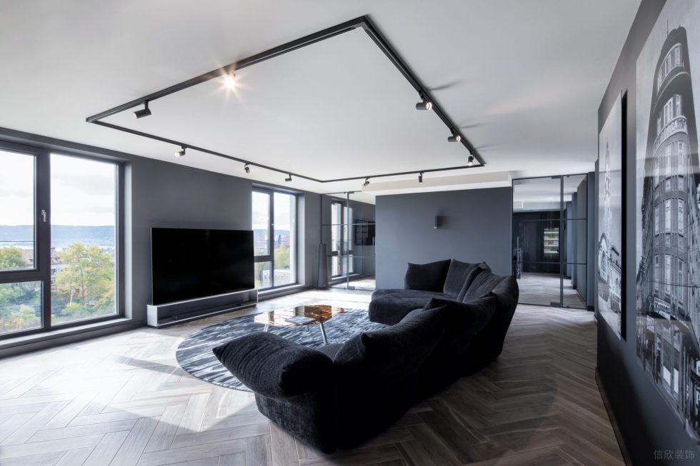 高端時(shí)尚健身房裝修設(shè)計(jì) 休息區(qū)黑色絨布大沙發(fā)