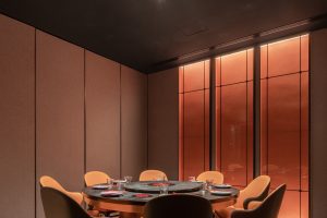 工業(yè)風(fēng)火鍋店黑色格調(diào)平頂裝修設(shè)計