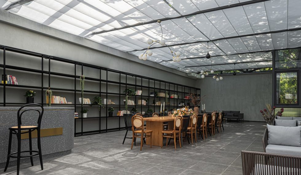 工業(yè)極簡(jiǎn)風(fēng)酒廳陽(yáng)光天棚裝修設(shè)計(jì)效果圖