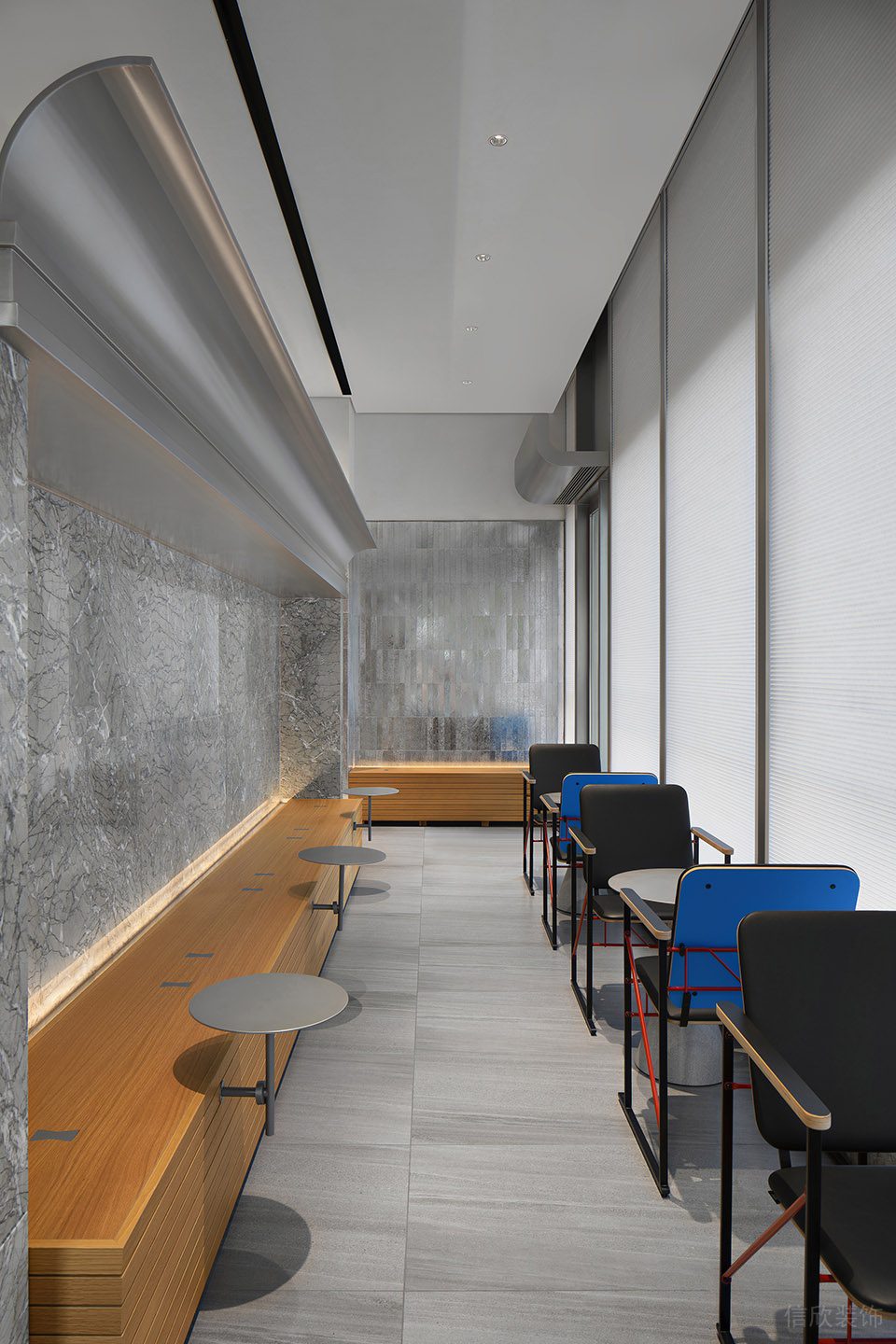 工業簡約風飲品店圓弧異形天花裝修設計