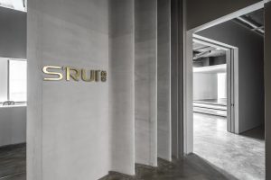 灰色極簡(jiǎn)工業(yè)風(fēng)辦公室裝修設(shè)計(jì)企業(yè)標(biāo)識(shí)形象墻效果圖