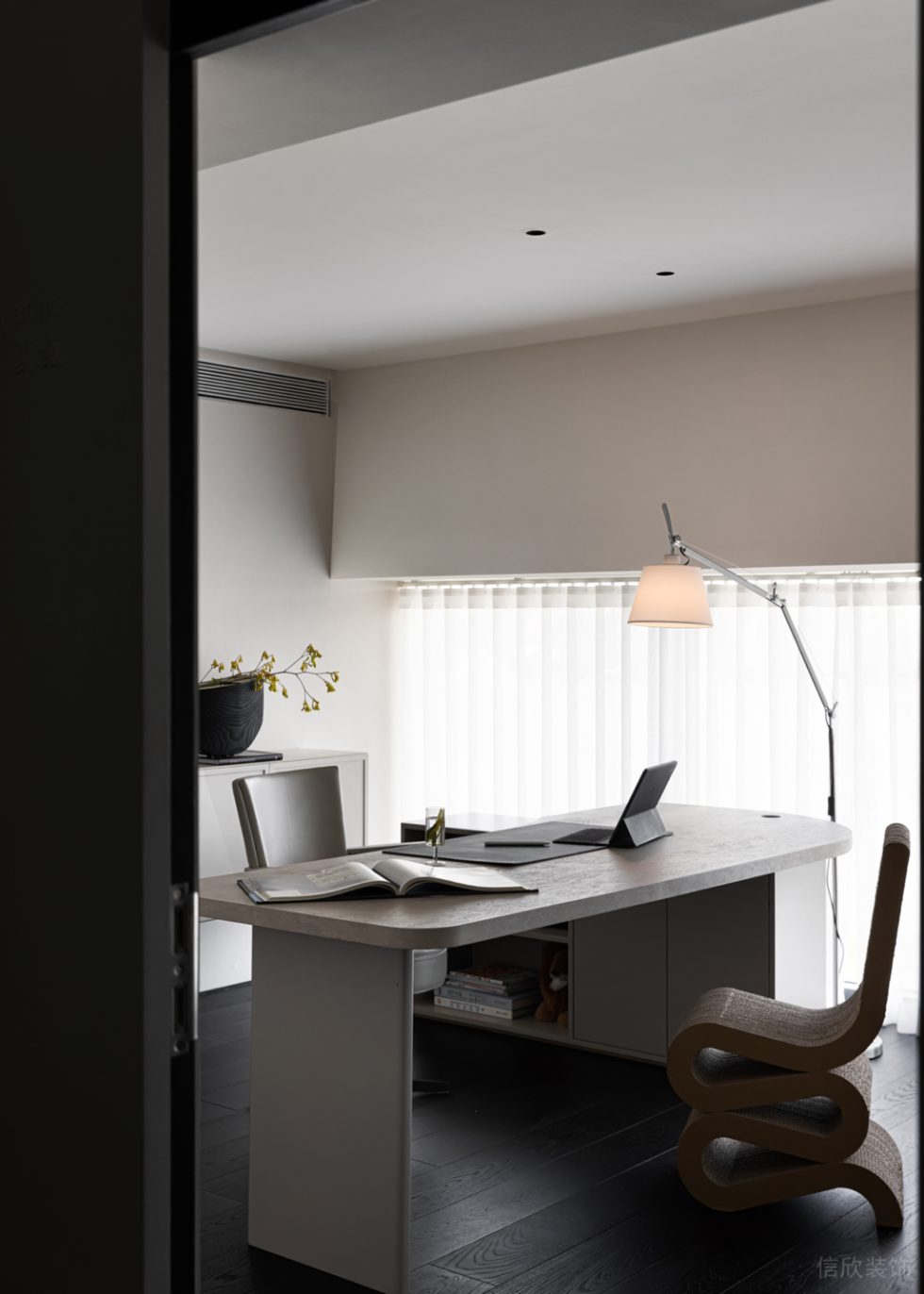 極簡(jiǎn)寧?kù)o風(fēng)辦公室裝修設(shè)計(jì) 獨(dú)立辦公室