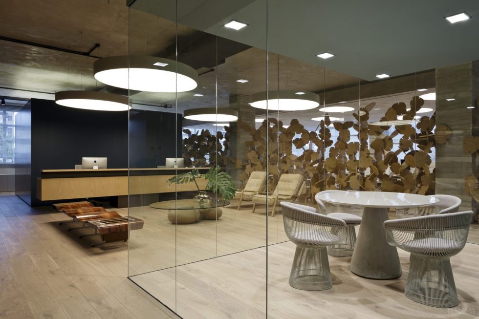 簡約原木風(fēng)辦公室裝修設(shè)計原木色接待臺