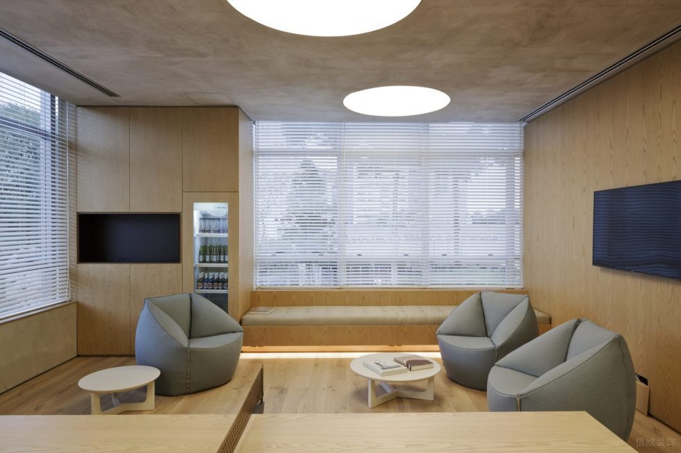 簡約原木風(fēng)辦公室裝修設(shè)計(jì)原木色休息室 簡約原木風(fēng)辦公室裝修設(shè)計(jì)原木色休息室