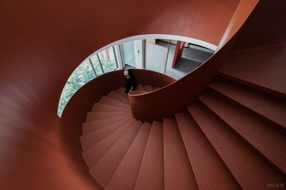 簡約中式風(fēng)中餐廳中國紅梯道色彩裝修設(shè)計(jì)