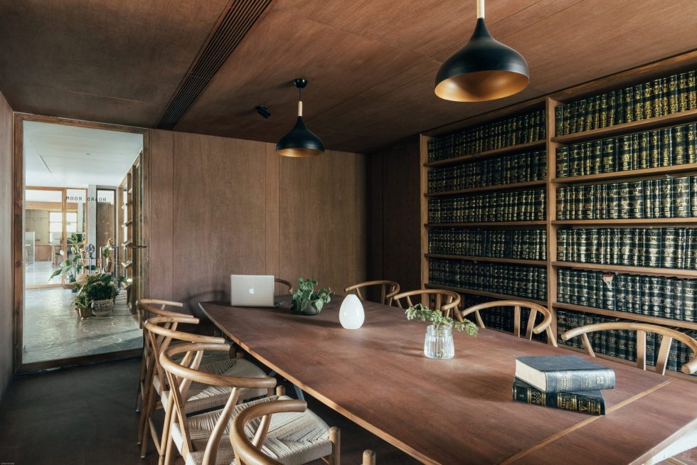 清新原木風(fēng)辦公室裝修設(shè)計(jì)木色會(huì)議室 清新原木風(fēng)辦公室裝修設(shè)計(jì)木色會(huì)議室