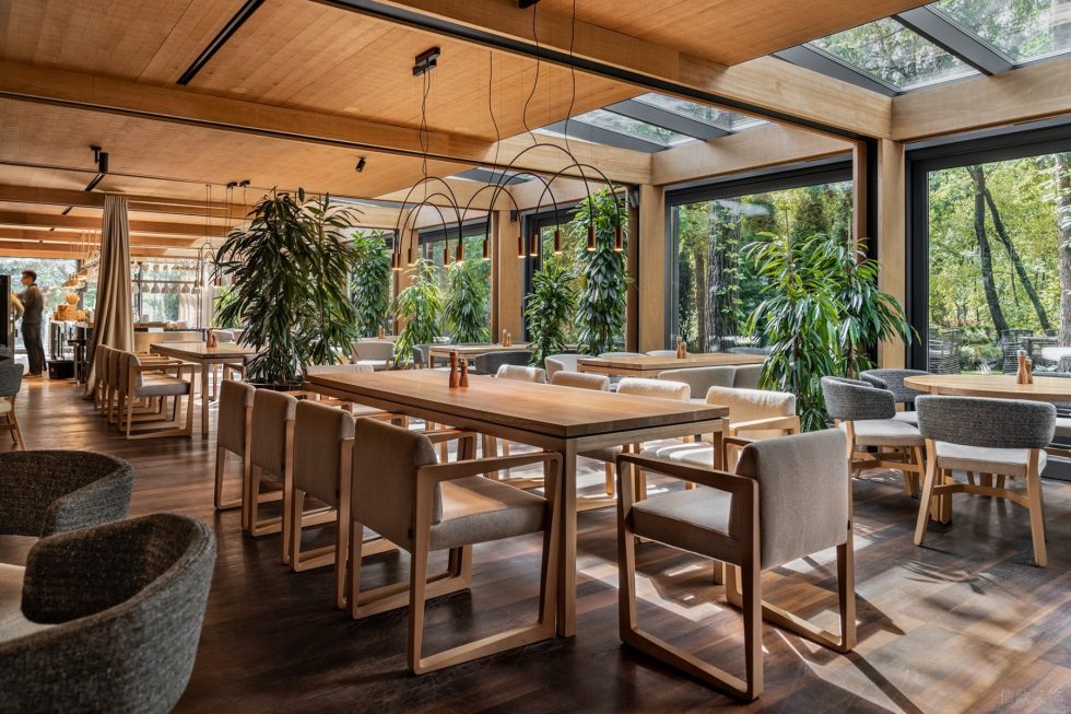 森系休閑風(fēng)西餐廳簡約吊燈裝修設(shè)計