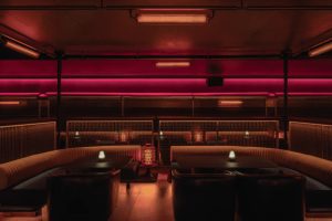 深圳寶安傳統(tǒng)現(xiàn)代結合酒館燈光裝修設計