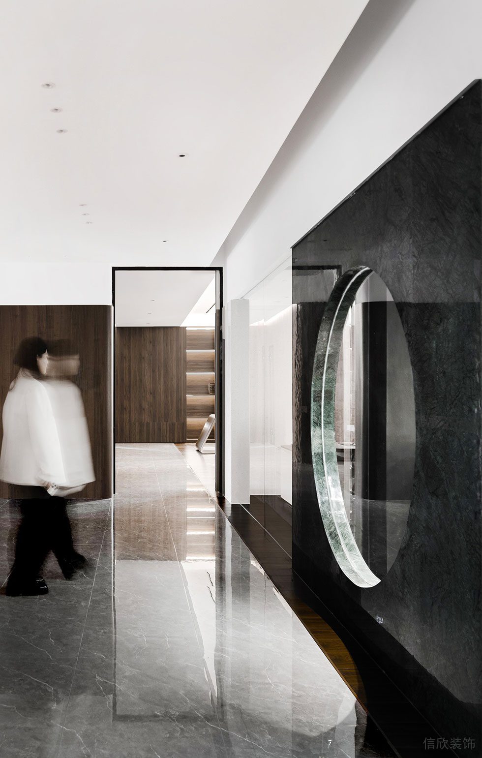 深圳南山科技園中航工業(yè)南航大廈新中式原木風辦公室裝修 進門玄關(guān)