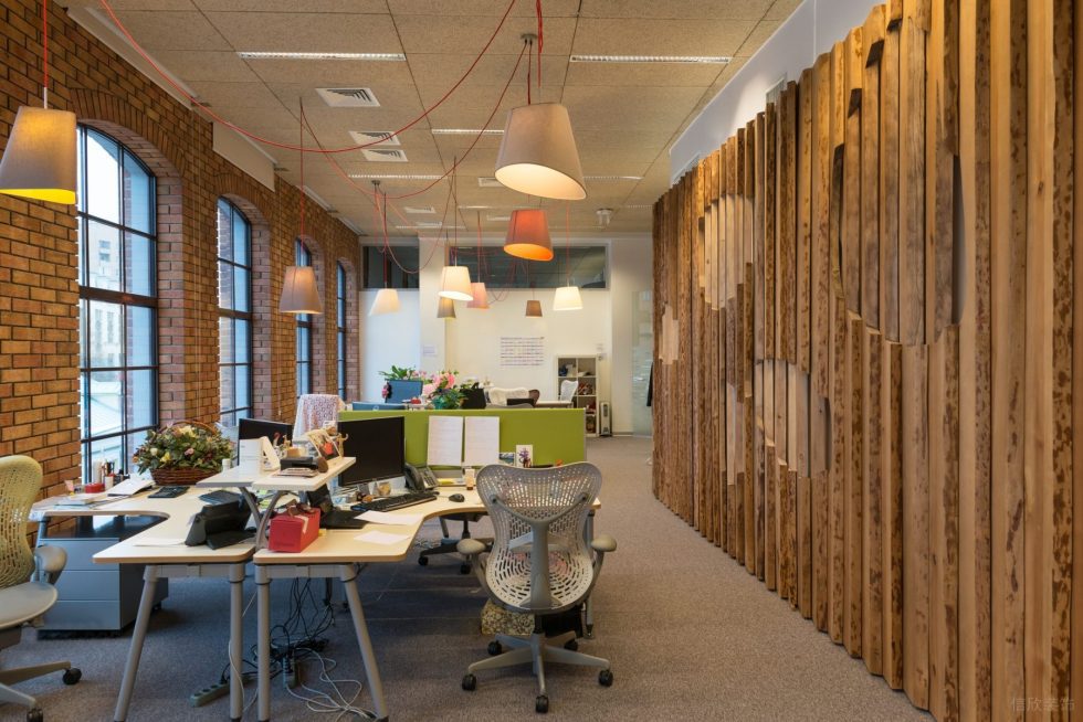 多彩現代風辦公室裝修設計暖色辦公區 多彩現代風辦公室裝修設計暖色辦公區