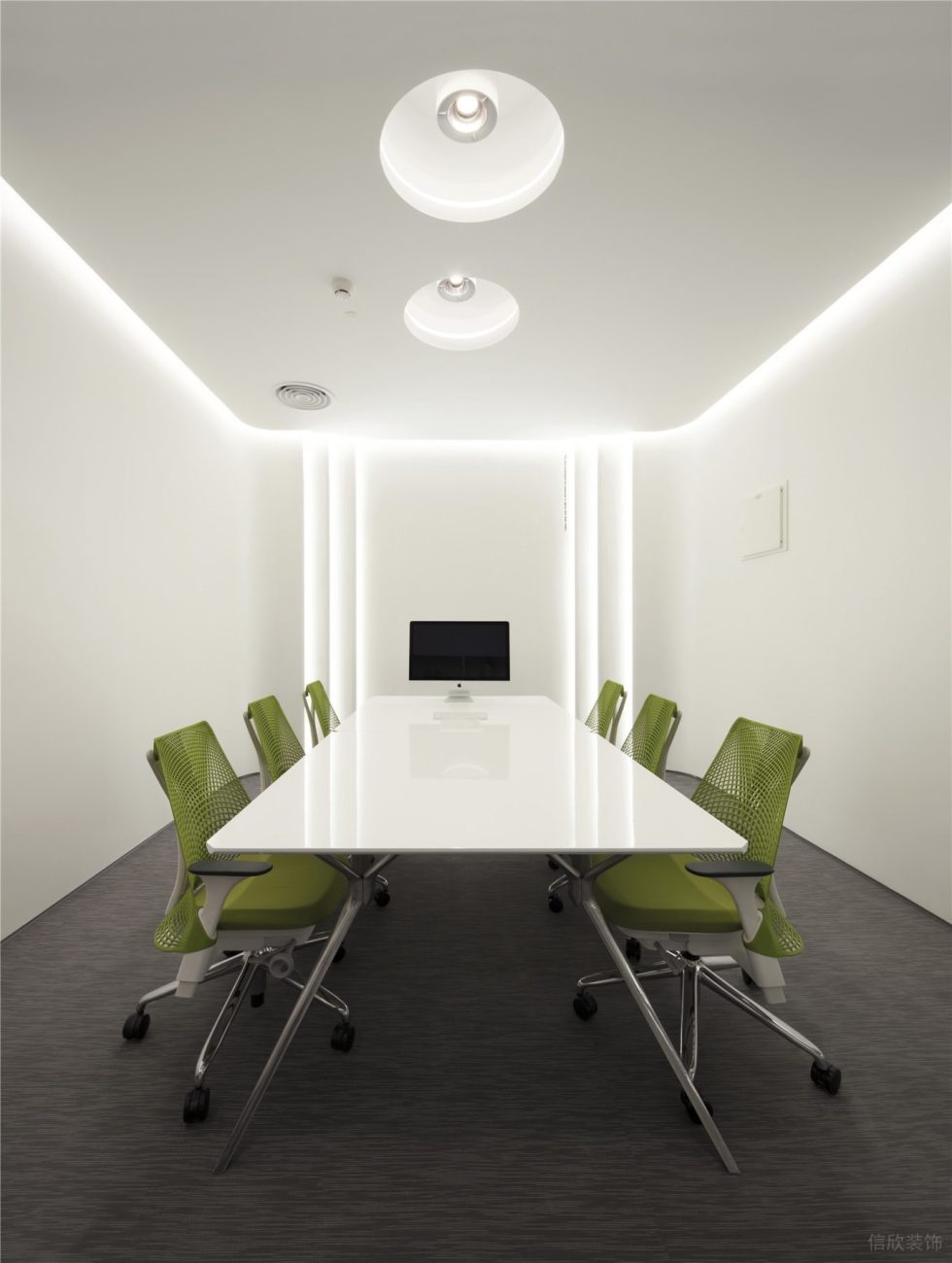 灰白色現(xiàn)代風(fēng)辦公室裝修設(shè)計灰白色會議室 灰白色現(xiàn)代風(fēng)辦公室裝修設(shè)計灰白色會議室