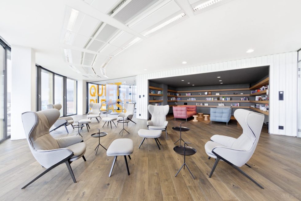 簡(jiǎn)約混搭風(fēng)辦公室裝修設(shè)計(jì)暖白色多功能休閑廳 簡(jiǎn)約混搭風(fēng)辦公室裝修設(shè)計(jì)暖白色多功能休閑廳