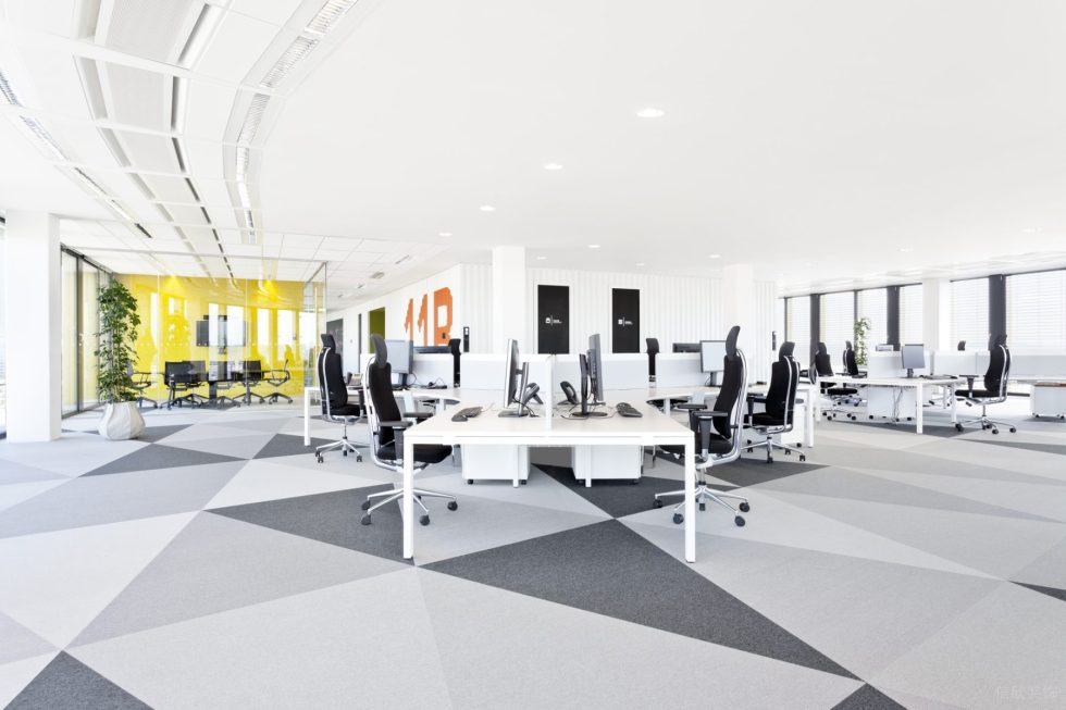 簡(jiǎn)約混搭風(fēng)辦公室裝修設(shè)計(jì)灰白色辦公區(qū) 簡(jiǎn)約混搭風(fēng)辦公室裝修設(shè)計(jì)灰白色辦公區(qū)