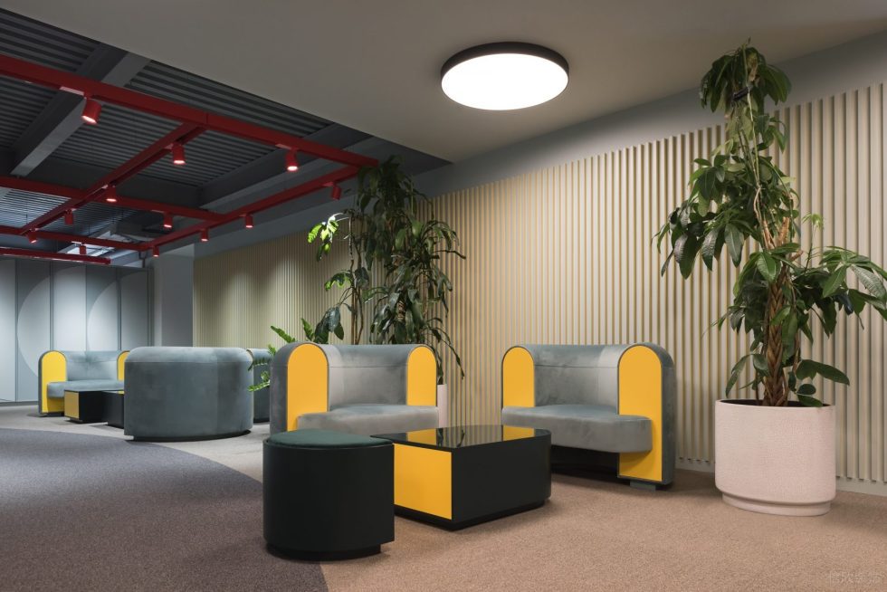 奇趣簡約風辦公室裝修設計淺色調接待區