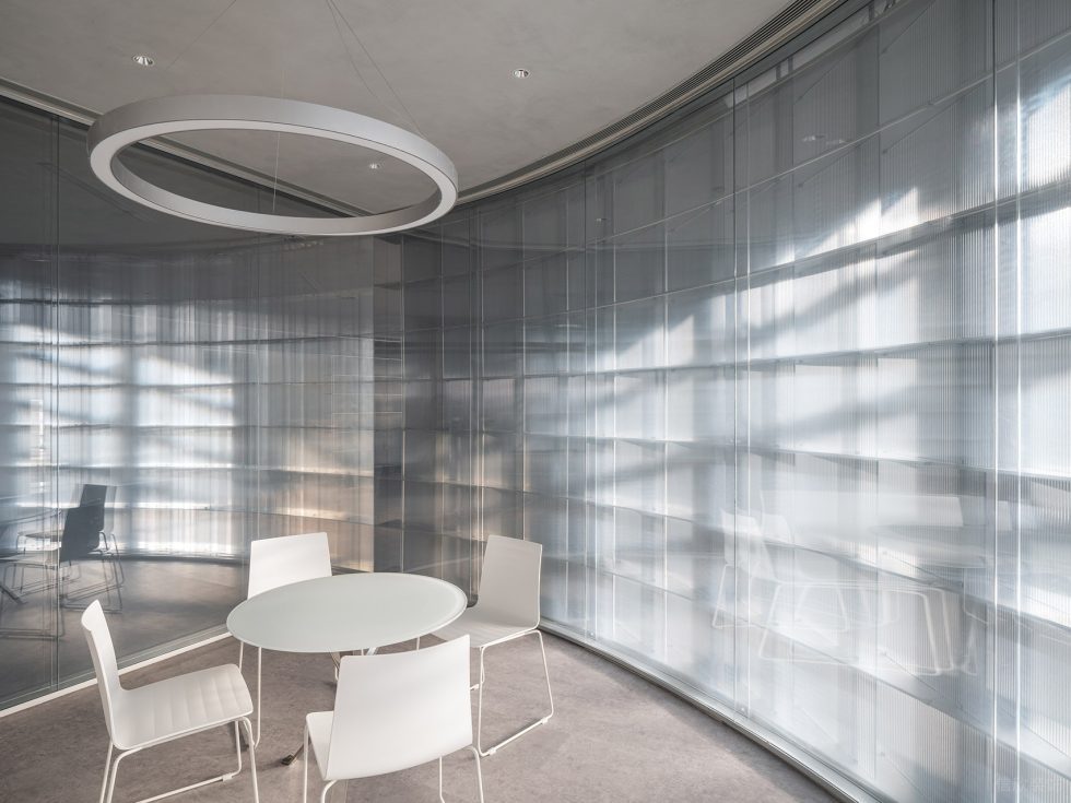 素色調現代簡約風辦公室裝修設計灰白色洽談室 素色調現代簡約風辦公室裝修設計灰白色洽談室