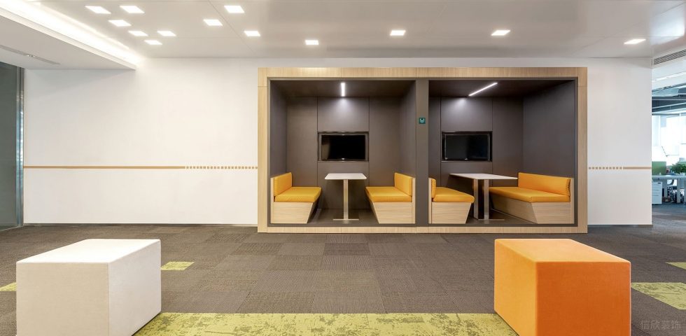 淡色現代風辦公室裝修設計灰色調卡座洽談區 淡色現代風辦公室裝修設計灰色調卡座洽談區