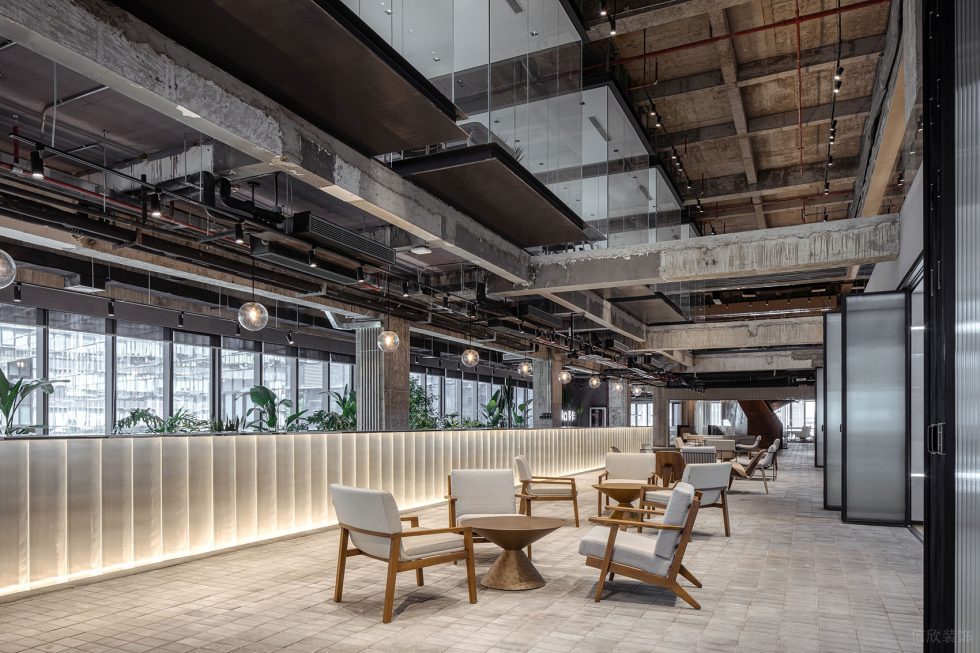 淺灰色簡約工業(yè)風(fēng)辦公室裝修設(shè)計淺灰色休閑區(qū)效果圖