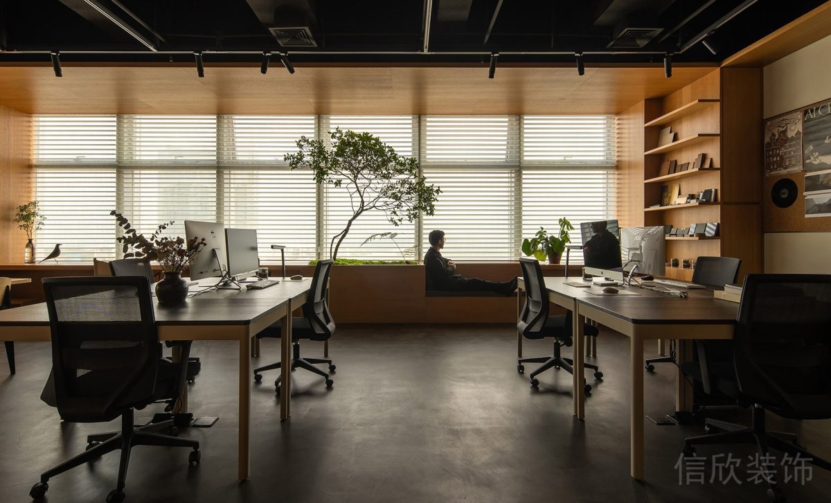 木柜座椅搭配綠植裝修設(shè)計(jì)