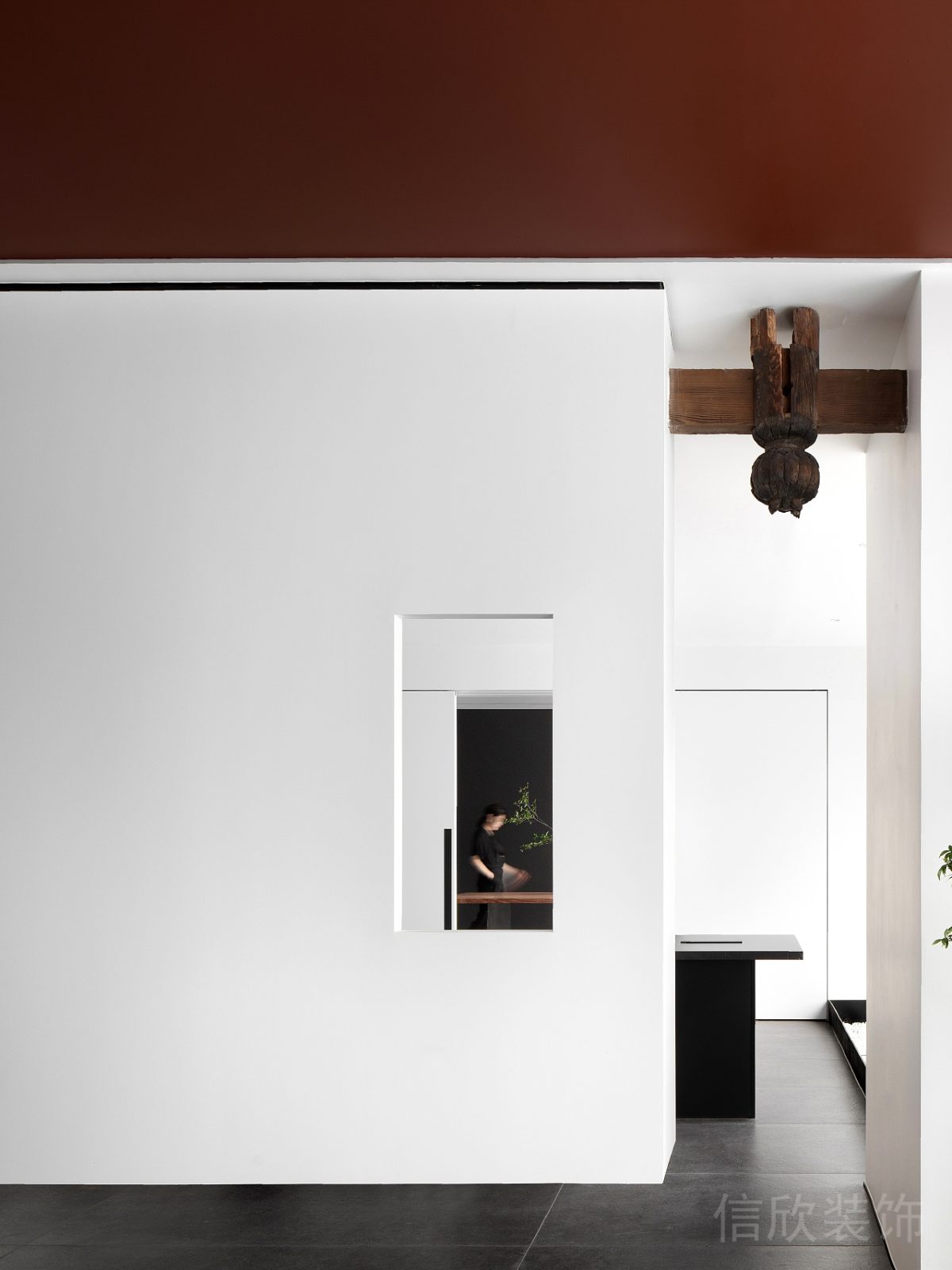 質(zhì)樸現(xiàn)代簡(jiǎn)約風(fēng)辦公空間隔墻過道裝修設(shè)計(jì)