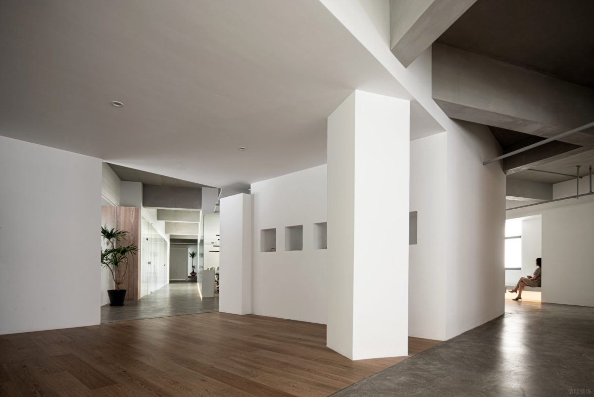 幾何簡約創(chuàng)意風(fēng)格辦公室木質(zhì)走廊設(shè)計效果