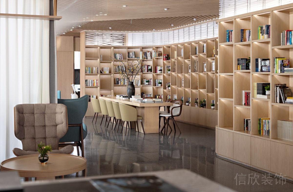 環(huán)形墻柜一體設(shè)計(jì)楓木辦公室會(huì)議室裝修設(shè)計(jì)