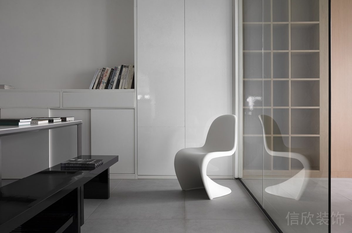 弧形創(chuàng)意椅黑白色調(diào)簡約會議室辦公室裝修圖