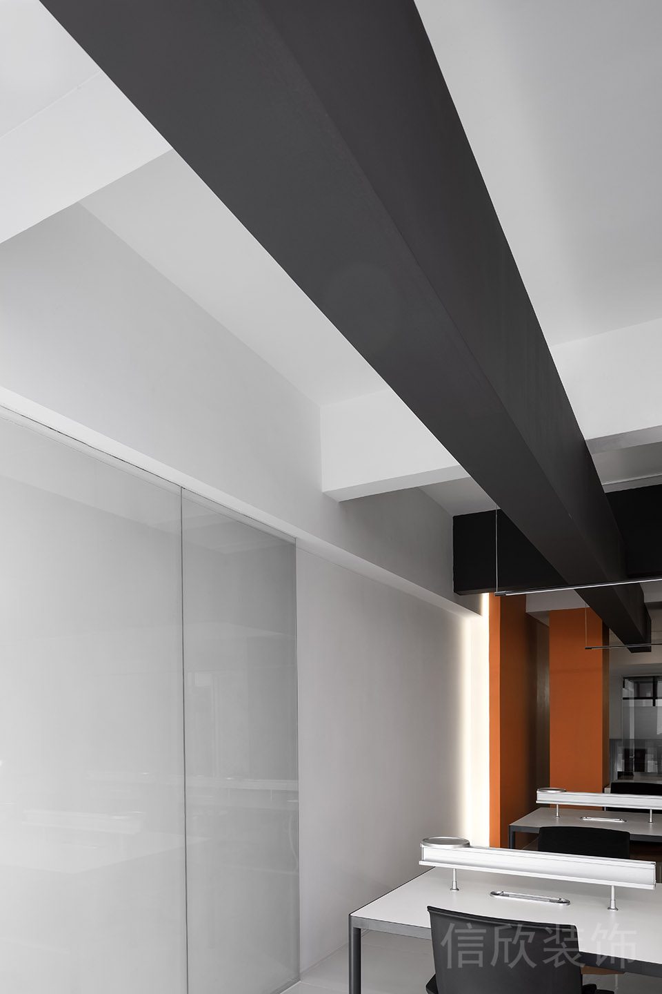 可推拉內(nèi)嵌式玻璃門效果圖