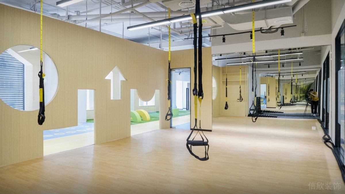 瑜伽培訓機構工業(yè)風天花板懸吊區(qū)裝修