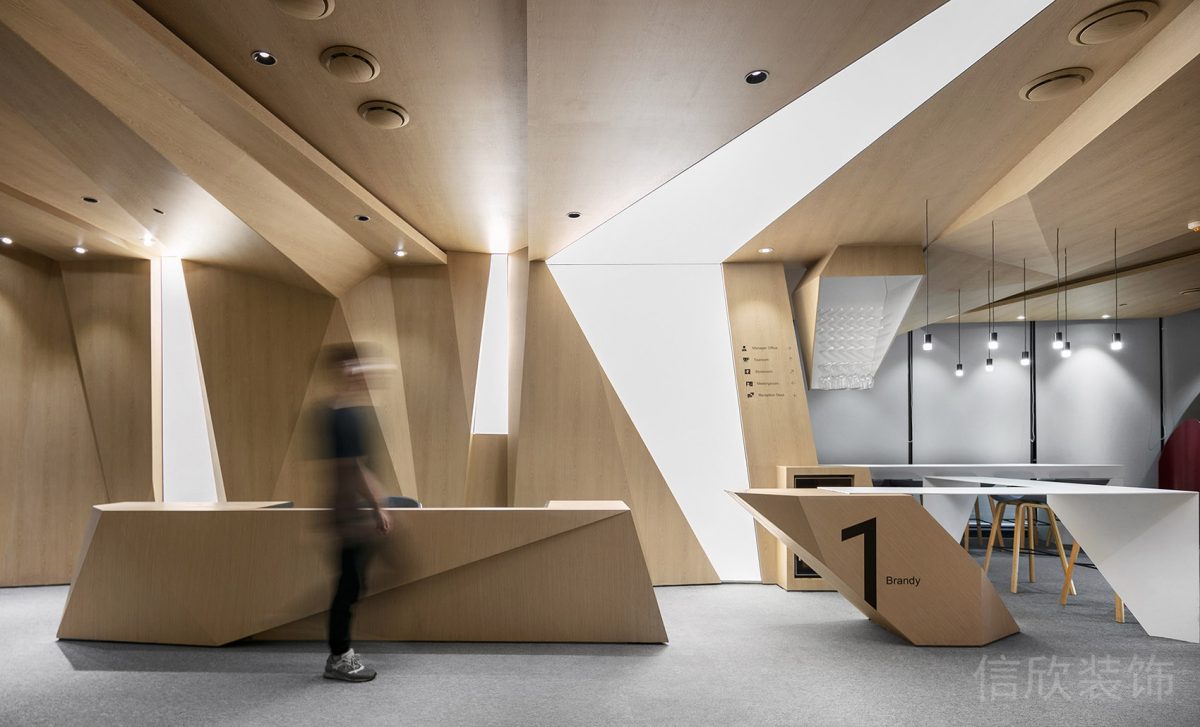 原木風(fēng)裝修設(shè)計前臺設(shè)計led內(nèi)嵌式燈飾天花吊頂