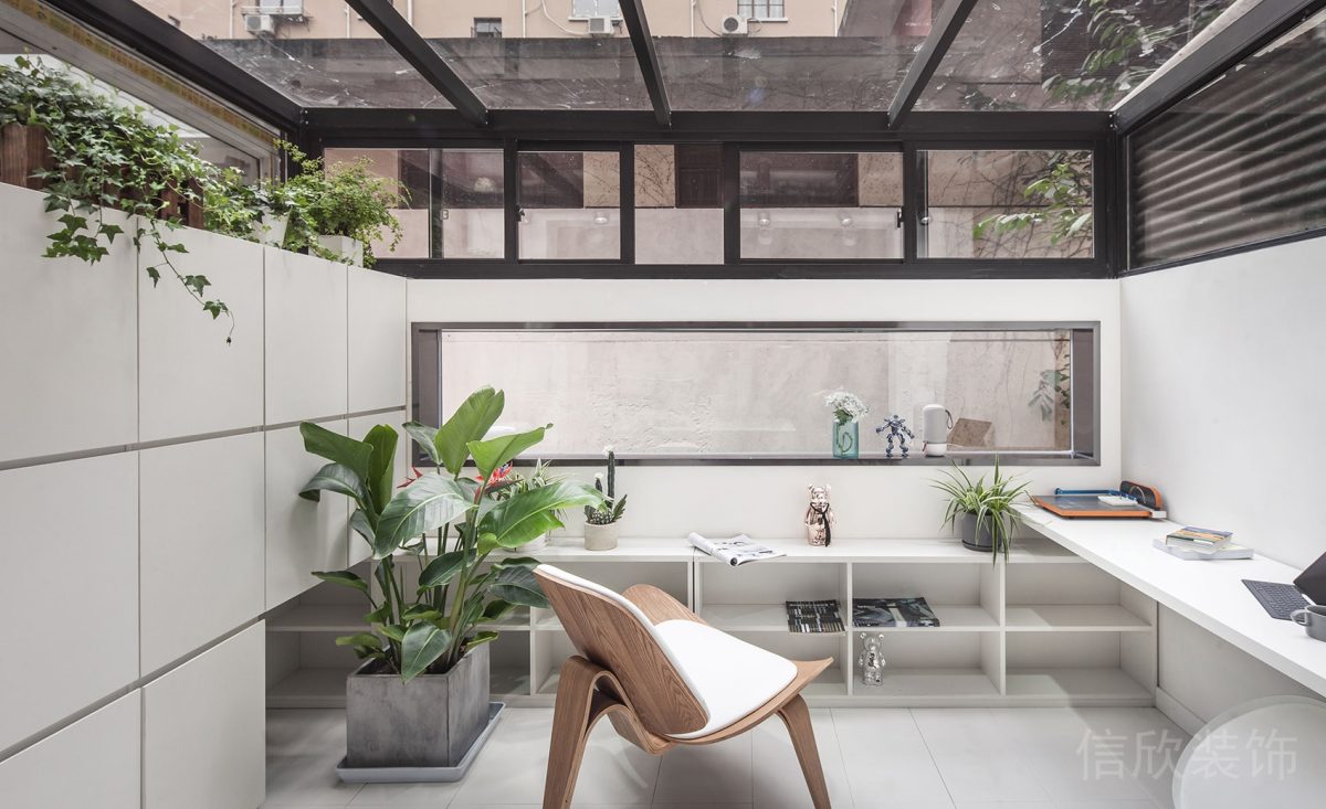 窗邊工作桌半墻設(shè)計(jì)綠色植物微景觀效果圖辦公室裝修