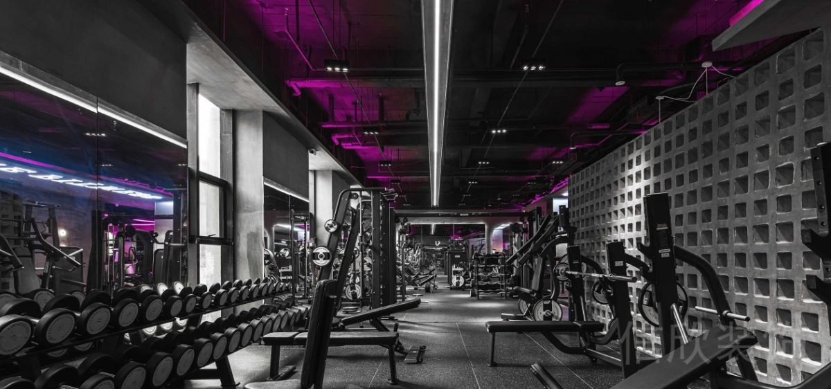 洞洞板設(shè)計力量區(qū)訓(xùn)練大器械設(shè)計漸變燈飾設(shè)計天花