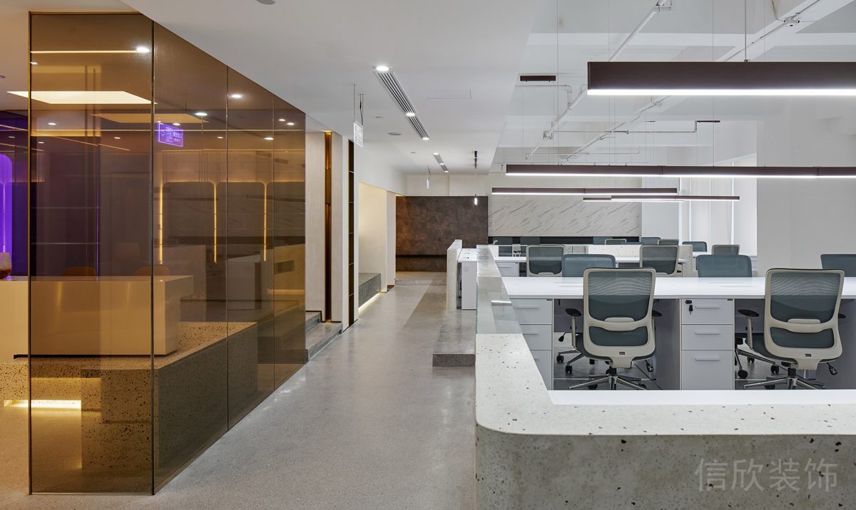 咖啡色半透明墻板設(shè)計灰色大理石階梯裝修辦公室效果圖