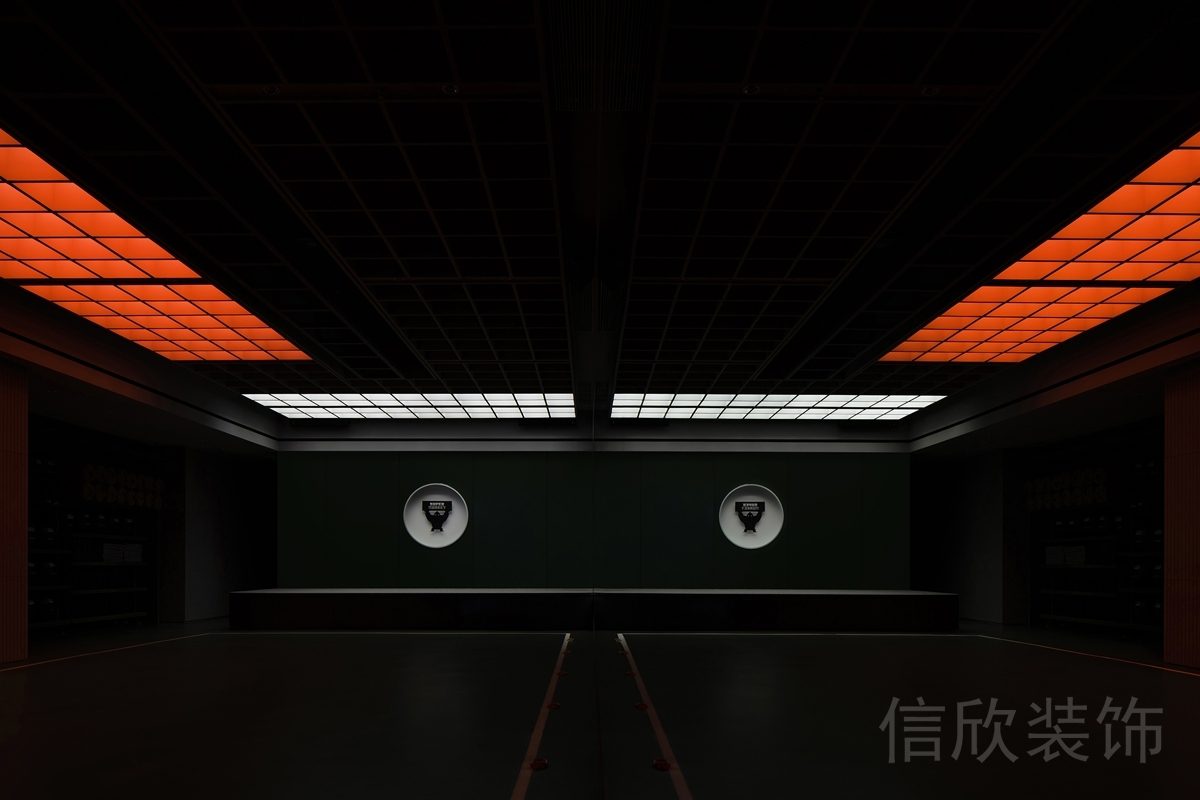 可調(diào)節(jié)燈飾色彩裝修效果暗色系多功能教室裝修設(shè)計(jì)圖