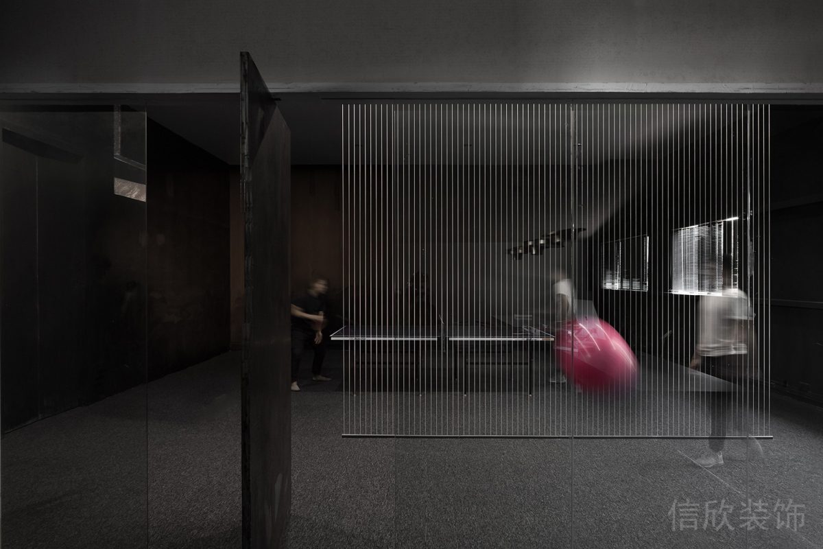 水磨石地板裝修設計灰色調半墻裝修玻璃墻體隔斷辦公室設計