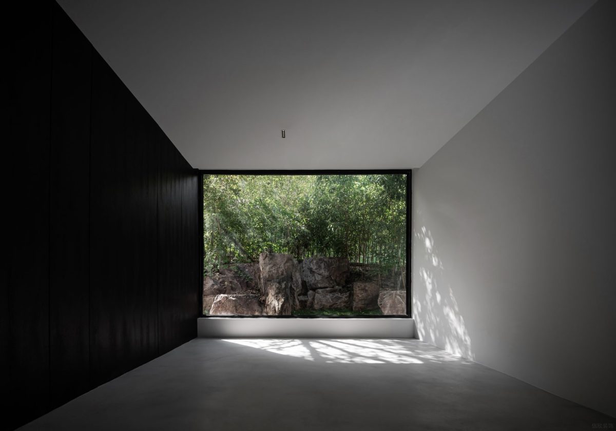 黑白色調(diào)設計辦公室過道微景觀地臺環(huán)形白色效果