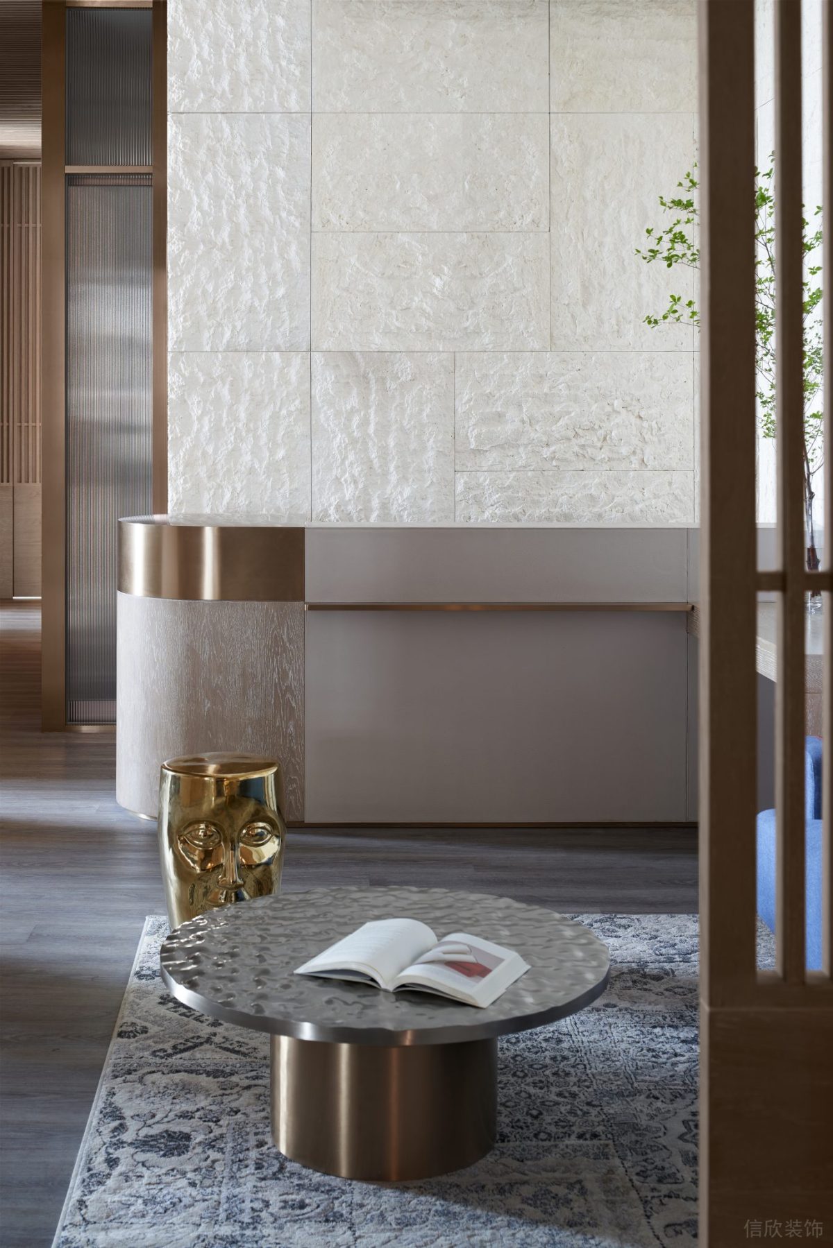 金色圓角裝修設(shè)計半墻收納柜效果瓷磚花色裝飾效果辦公室