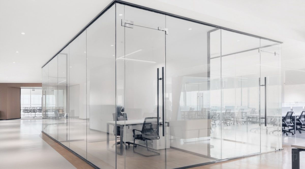 隔音隔斷設(shè)計(jì)效果雙層板進(jìn)口意大利玻璃會(huì)議室裝修設(shè)計(jì)辦公室